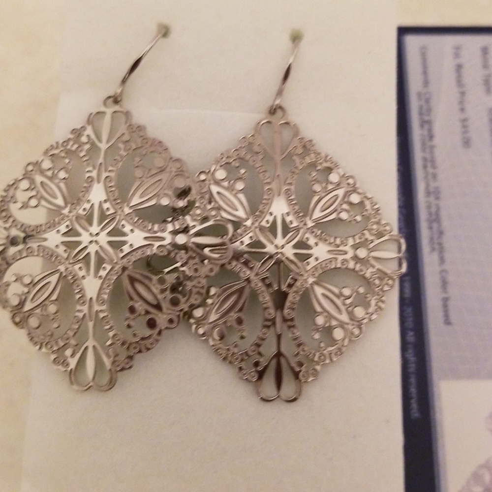 Jewelry - Picture 2 of 6